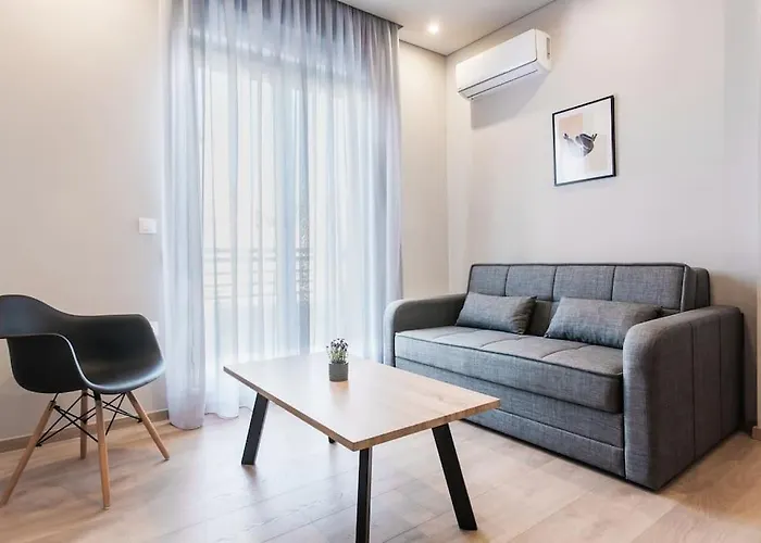 Piraeus Deluxe 2Bdr Apt - Near Metro And Port