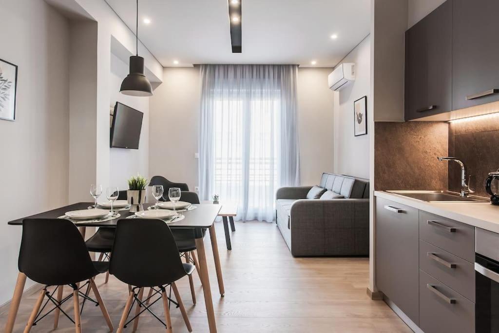 Apartament Deluxe 2bdr - Near Metro And Port Pireu