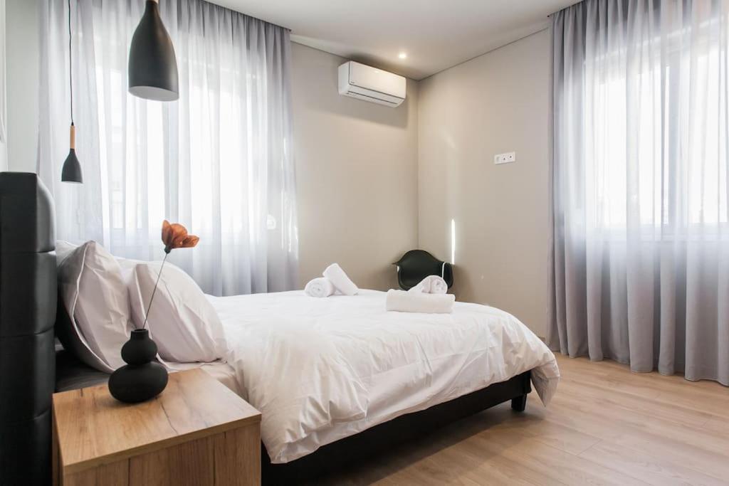 Deluxe 2bdr - Near Metro And Port Apartament